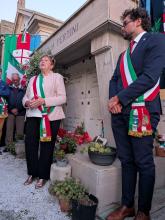 Gonfalone di Genova e consigliera Alfonso
