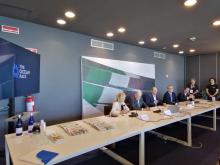 presentazione Onu relatori al tavolo della conferenza stampa
