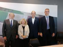 presentazione Onu foto di gruppo con sindaco