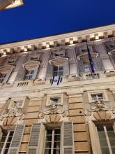 la facciata di palazzo Tursi con la bandiera di Israele