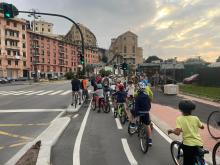 Raduno dei bimbi all'inizio della ciclabile di Corso Italia