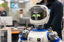 Uno dei robot dell'Istituto Italiano di Tecnologia Uno dei robot dell'Istituto Italiano di Tecnologia