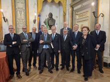 Foto di gruppo nel Salone di Rappresentanza: a destra il vicesindaco Terrile Foto di gruppo nel Salone di Rappresentanza: a destra il vicesindaco Terrile