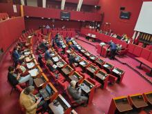 La Sala Rossa all'inizio della commissione consiliare dedicata alla manutenzione della rete idrica