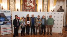 Foto di gruppo nel Salone di Rappresentanza di Palazzo Tursi: presente il grande fotografo genovese Massimo Lovati