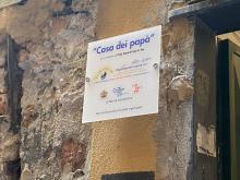 la targa della Casa dei papà