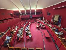 La Sala Rossa di Palazzo Tursi durante la Commissione consiliare odierna