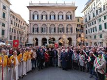 foto di gruppo in piazza san Lorenzo