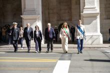 Le Autorità prima della deposizione delle corone nel Sacrario dei Partigiani di via XX Settembre