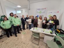 Foto di gruppo nei locali del nuovo centro Start Tappe di via Cravasco 32 Foto di gruppo nei locali del nuovo centro Start Tappe di via Cravasco 32