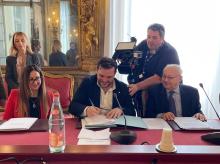 Gambino firma