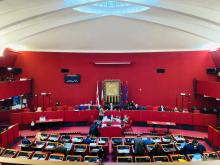 La Sala Rossa durante la seconda giornata di discussione dei documenti di bilancio