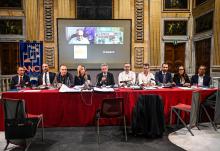 Il tavolo con i sindaci presenti alla assemblea Anci 