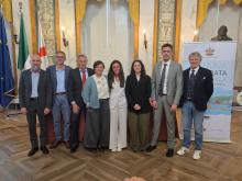 Foto di gruppo al termine della conferenza stampa nel Salone di Rappresentanza di Palazzo Tursi