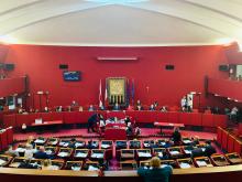La sala rossa del Consiglio comunale 