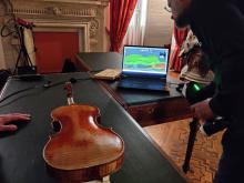il violino originale (vista del fondo)
