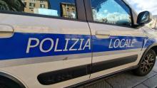 fiancata macchian polizia locale