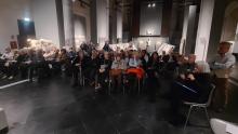 il pubblico in sala assiste alla presentazione della restauratrice Emilia Bruzzo