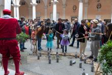 Giochi e spettacoli per bambini nell'atrio di Palazzo Tursi