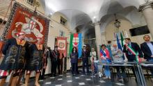 intervento ass Mascia con gonfalone Comune di Genova