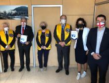 foto di gruppo con sindaco