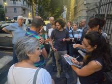Gli uffici tecnici del Comune a colloquio con alcuni partecipanti alla passeggiata