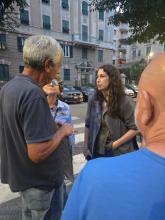 La assessora Coppola a colloquio con alcuni cittadini presenti alla passeggiata