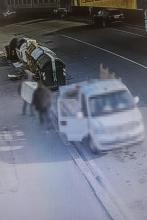 Abbandono rifiuti "pizzicato" da una telecamera di sorveglianza