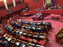 La sala rossa del Consiglio comunale 