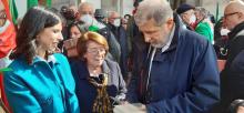 Camilla Pallavicini e Marco Bucci durante la cerimonia di intitolazione