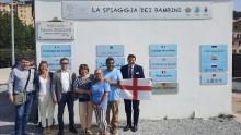 Foto di gruppo con rappresentanti associazioni, Comune e Municipio