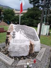 Il cippo al cimitero di Staglieno