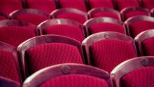 poltrone rosse di un teatro