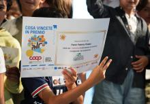 Un altro dei premi consegnati ai bimbi vincitori
