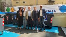 Foto di gruppo inaugurazione: si riconoscono tra gli altri il consigliere regionale Romeo e il presidente di Municipio Versace