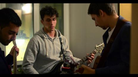 Embedded thumbnail